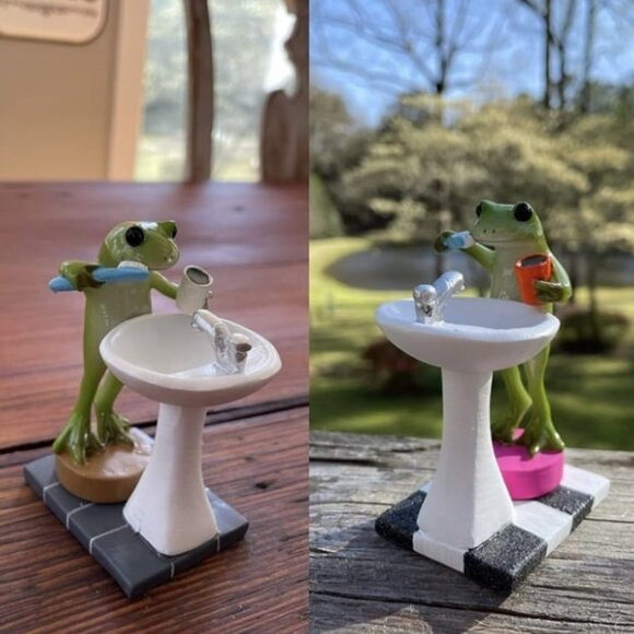 Frog Garden Statue Decor Miniature Animal Figurine Outdoor Fairy Brushing Teeth - Picture 2 of 2